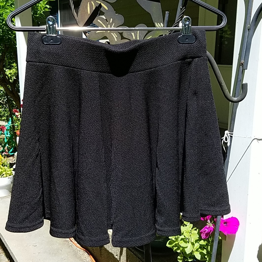 Skirt - Picture 2 of 5